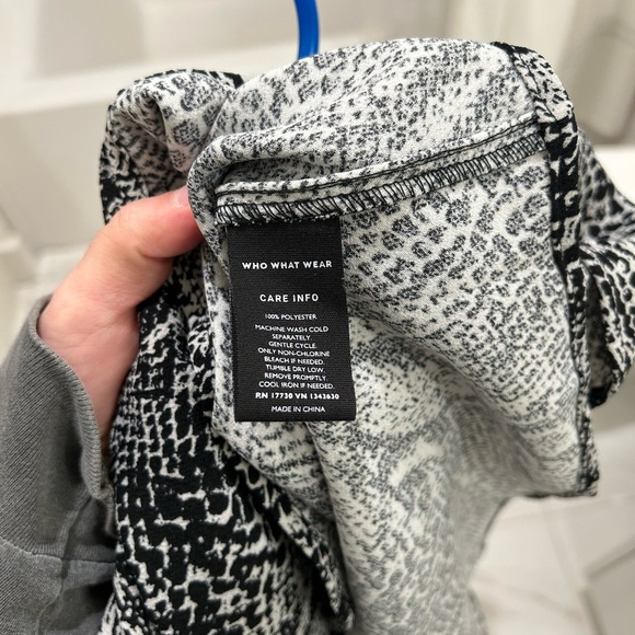 Who What Wear Snakesprint Flutter Dress - Picture 6 of 6